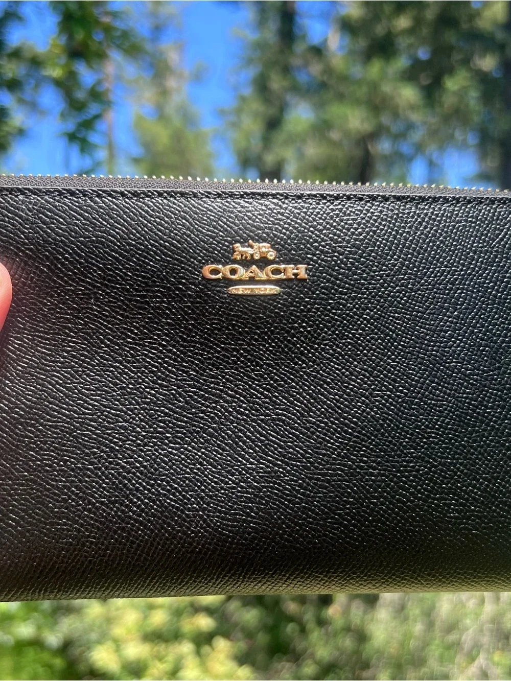 COACH Large Crossgrain Leather Travel Wallet Black with Gold Hardware AUTHENTIC